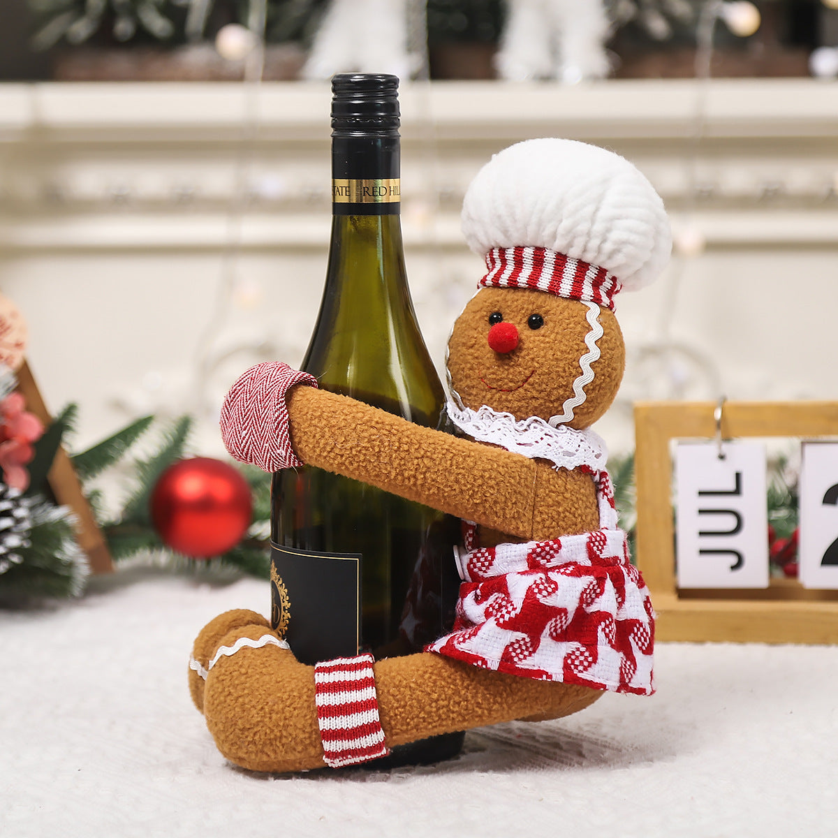 Christmas Decorations Cartoon Couple Gingerbread Man Wine Bottle Cover Hug Gingerman Doll Ornament Curtain Buckle Xmas Room Decor
